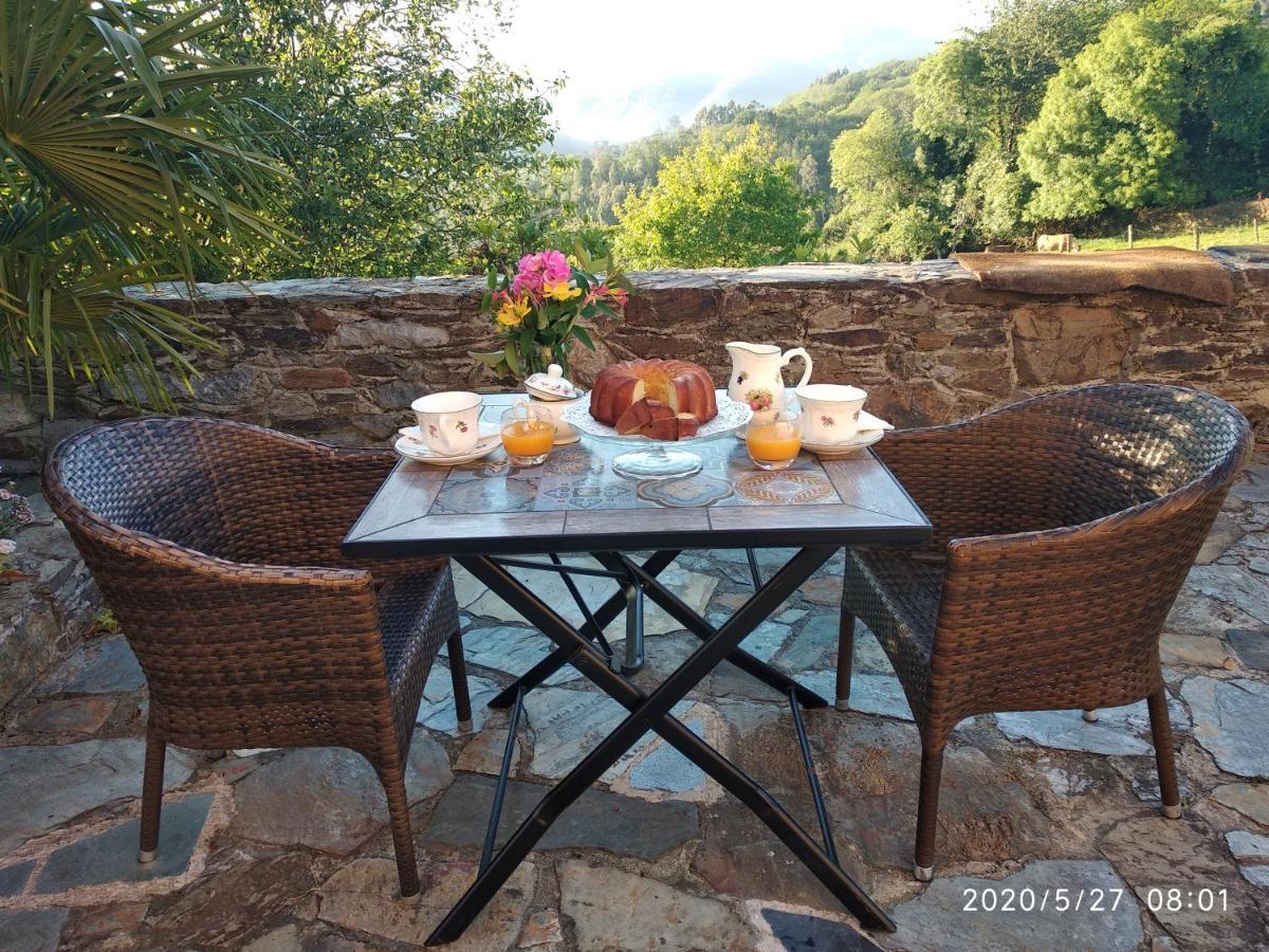 Casa Hortensia Салас Екстериор снимка